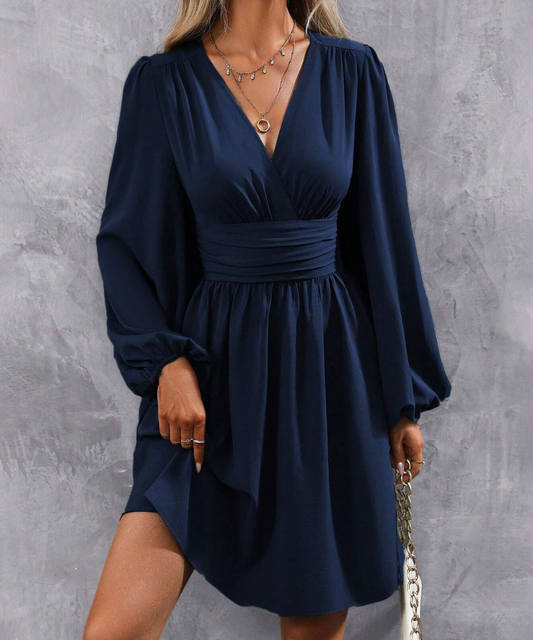Isabelle | Vestido con escote asimétrico y mangas abullonadas